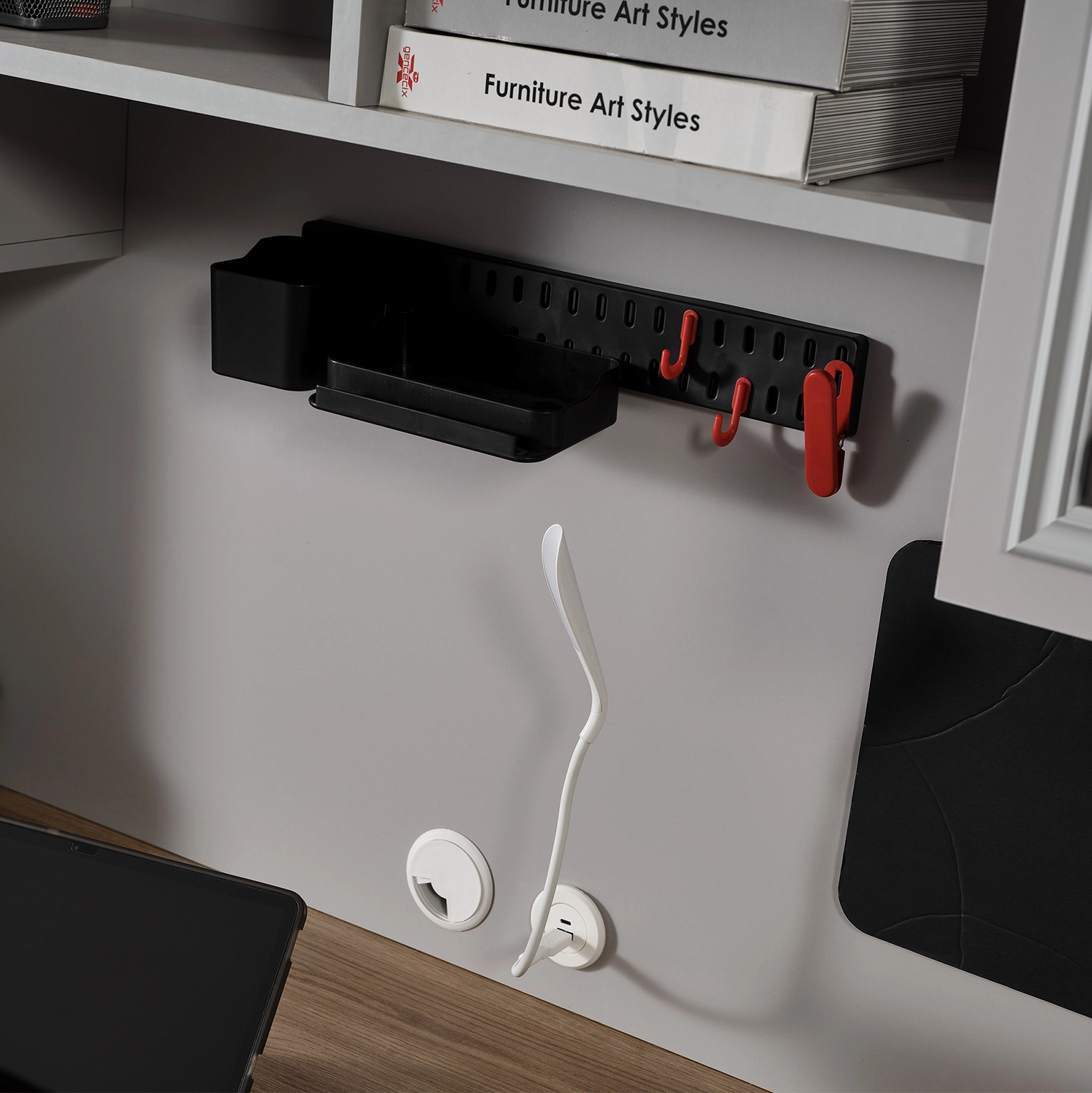 Avesta Çalışma Masası