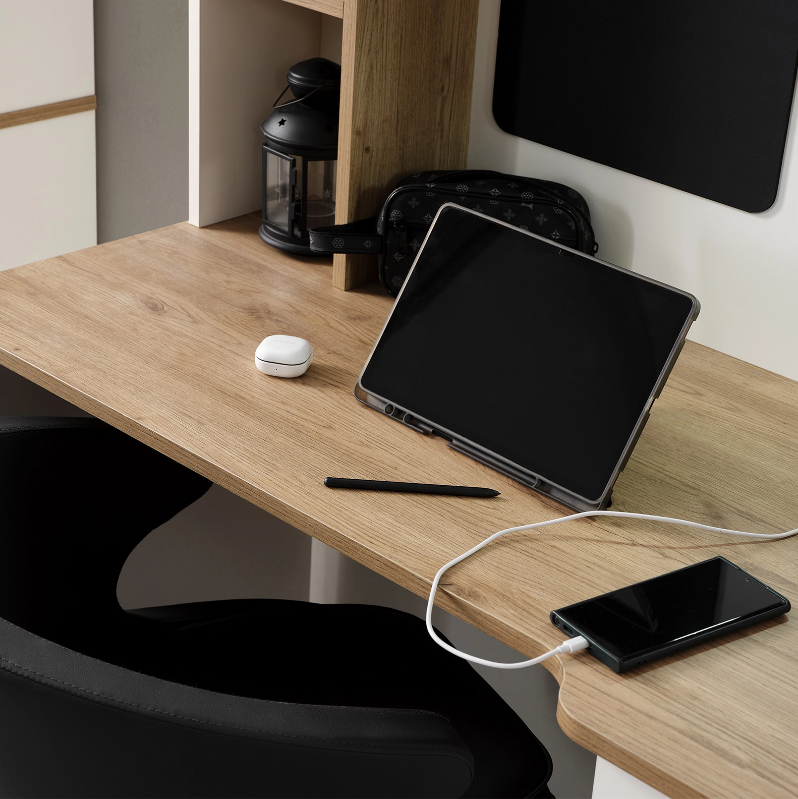 Betta Çalışma Masası