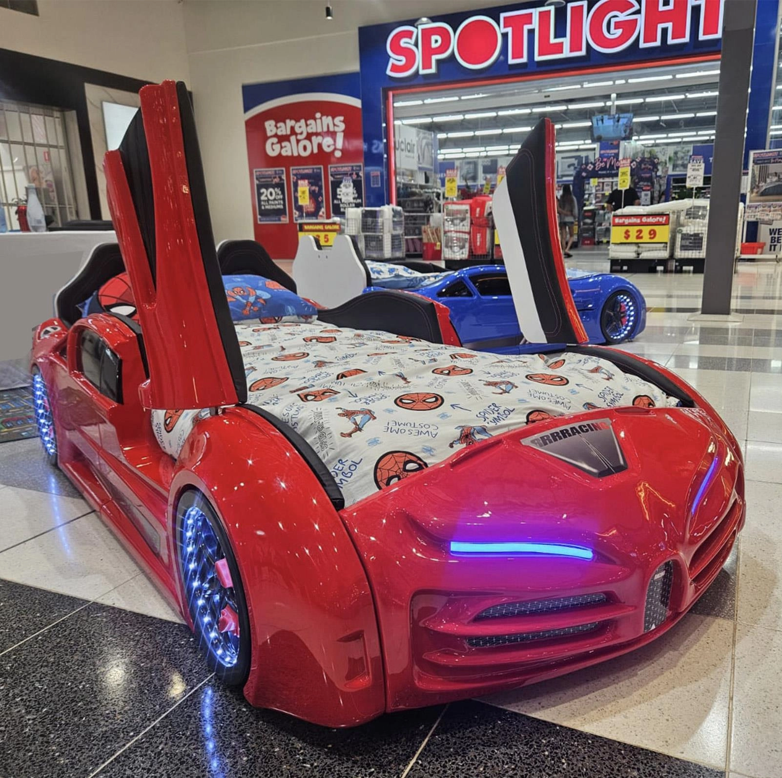 BUGATTI - KIRMIZI KAPILARI AÇILIR - KIRMIZI ARABALI YATAK