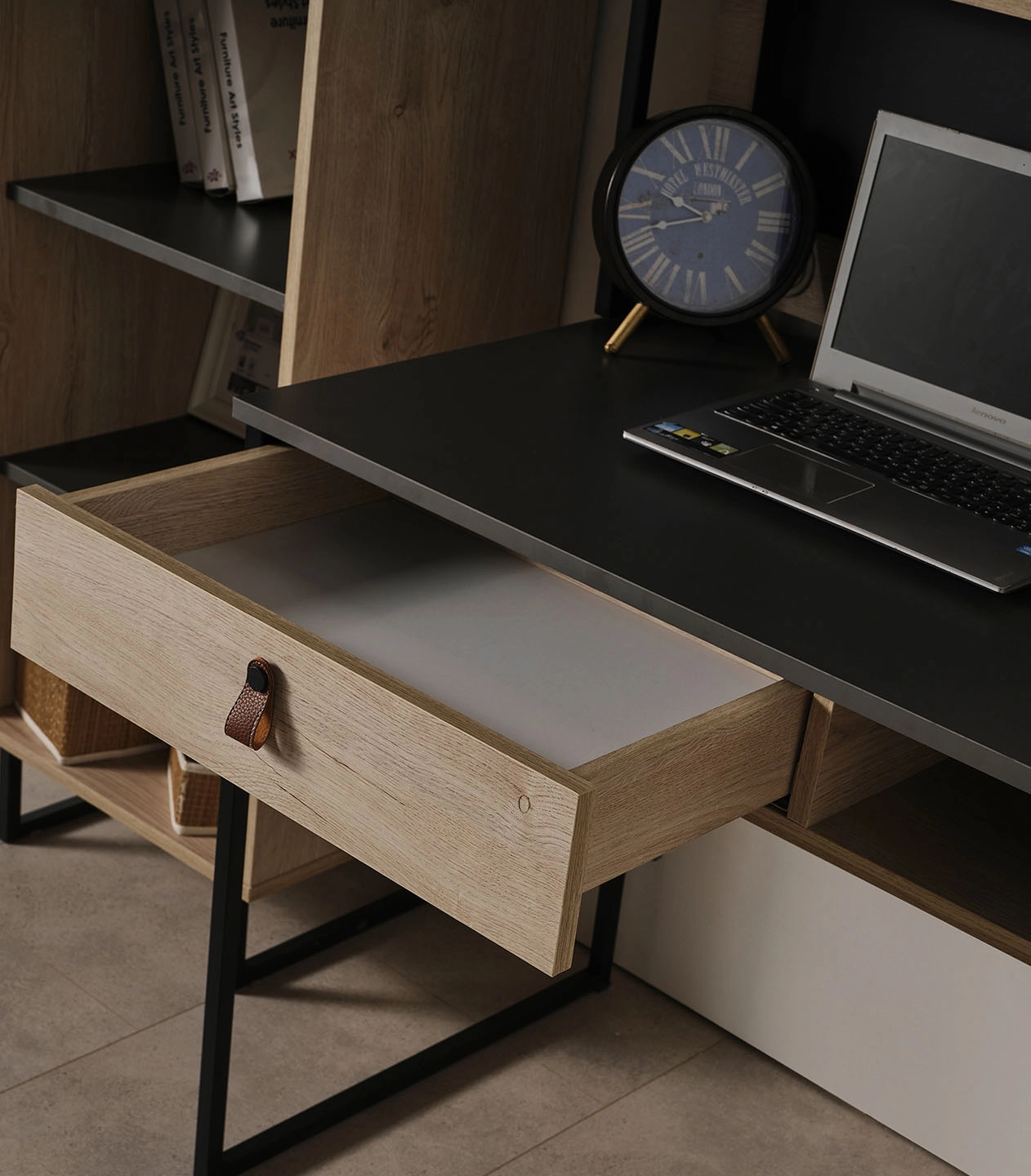 Pallema  ÇALIŞMA MASASI