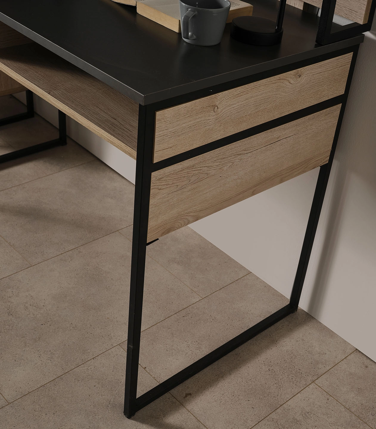 Pallema  ÇALIŞMA MASASI