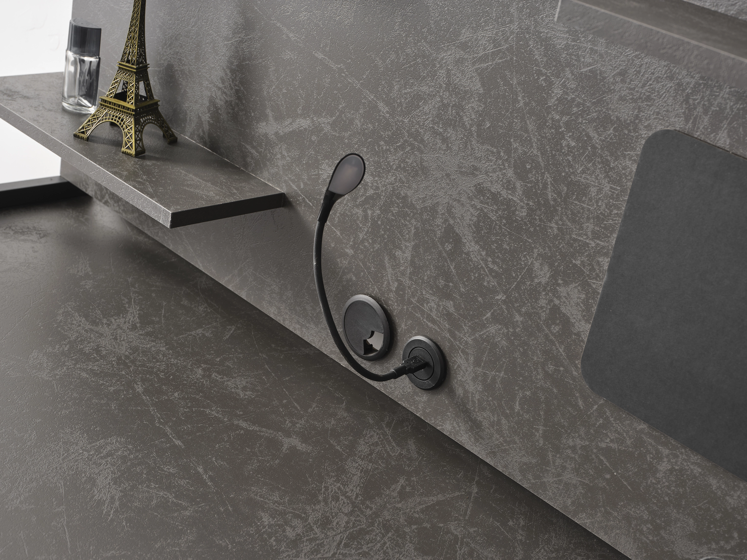 Dark Çalışma Masası