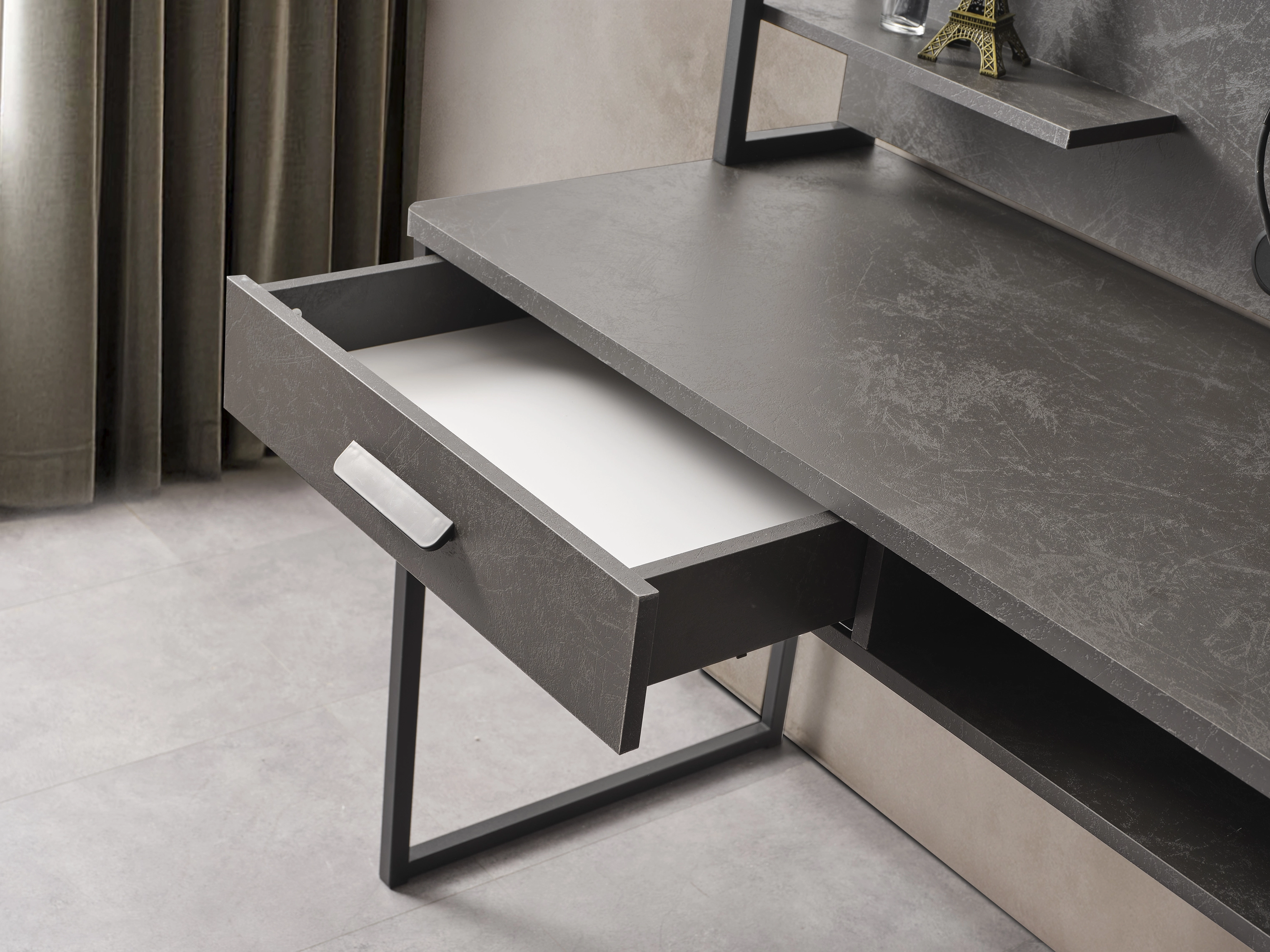 Dark Çalışma Masası