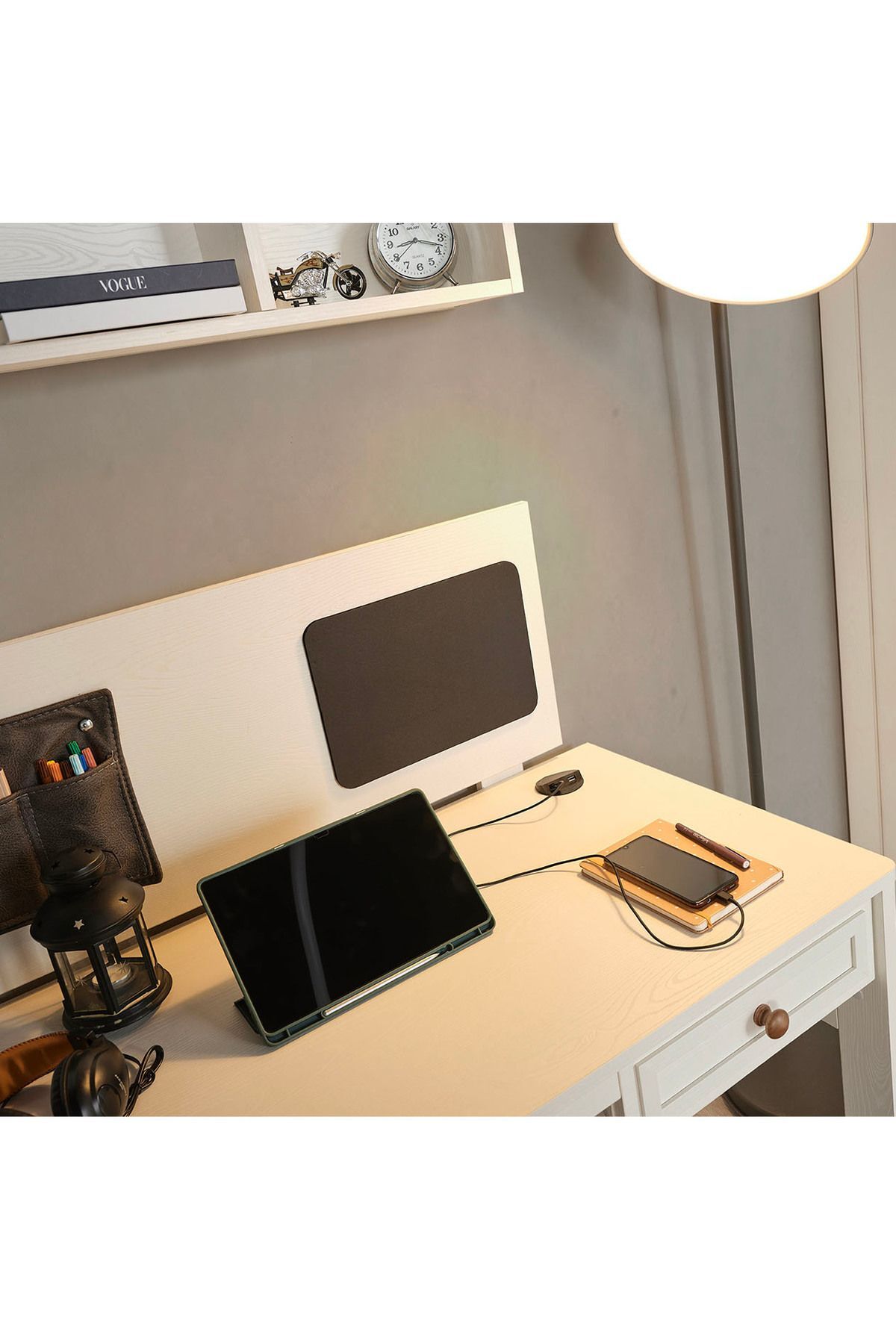 MELODY USB Girişli Kitaplıklı Çalışma Masası