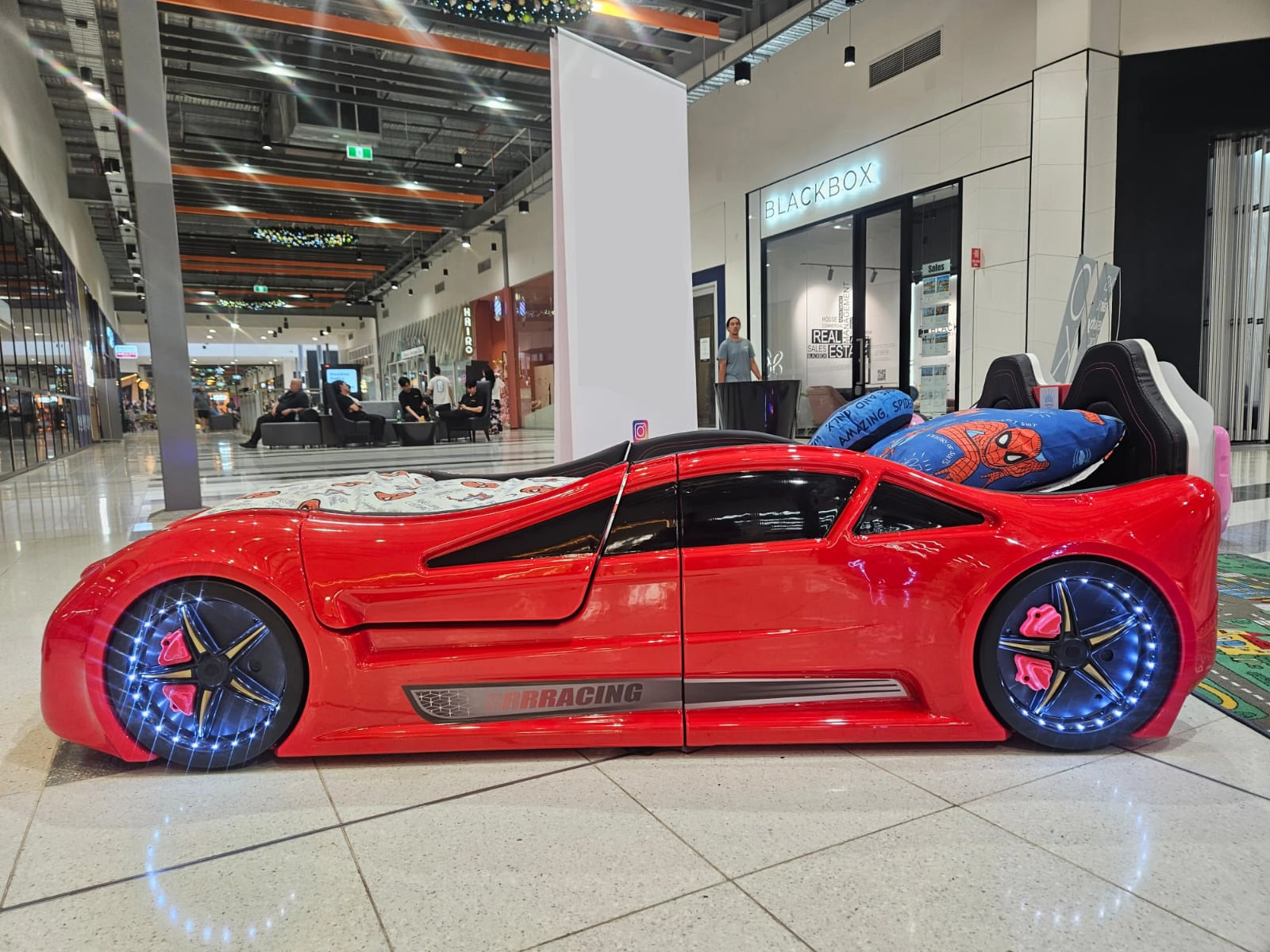 BUGATTI - KIRMIZI KAPILARI AÇILIR - KIRMIZI ARABALI YATAK