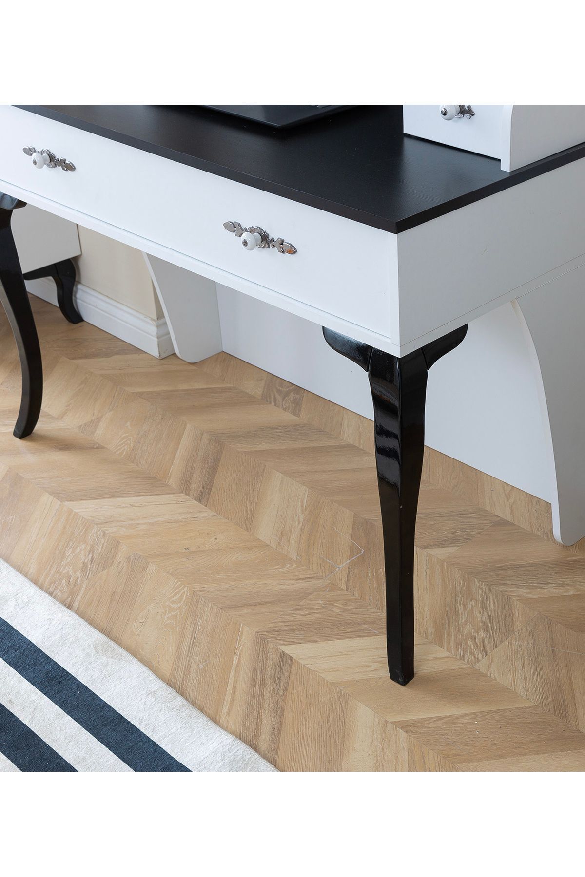 Zümre - Siyah & Beyaz - Çalışma Masası - Çocuk Masası